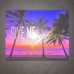 Give Me Glow Cosmetics single eyeshadow palette.